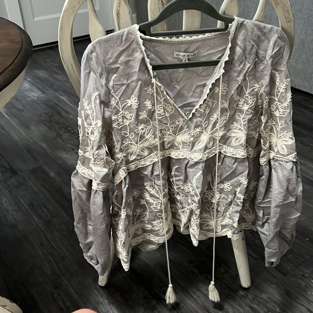 Moon River Top (XS) - great condition